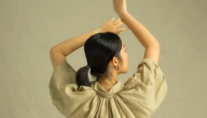 五大联赛赛场突发!替补席被曝裁判争议,勇士球员通过开云app应对